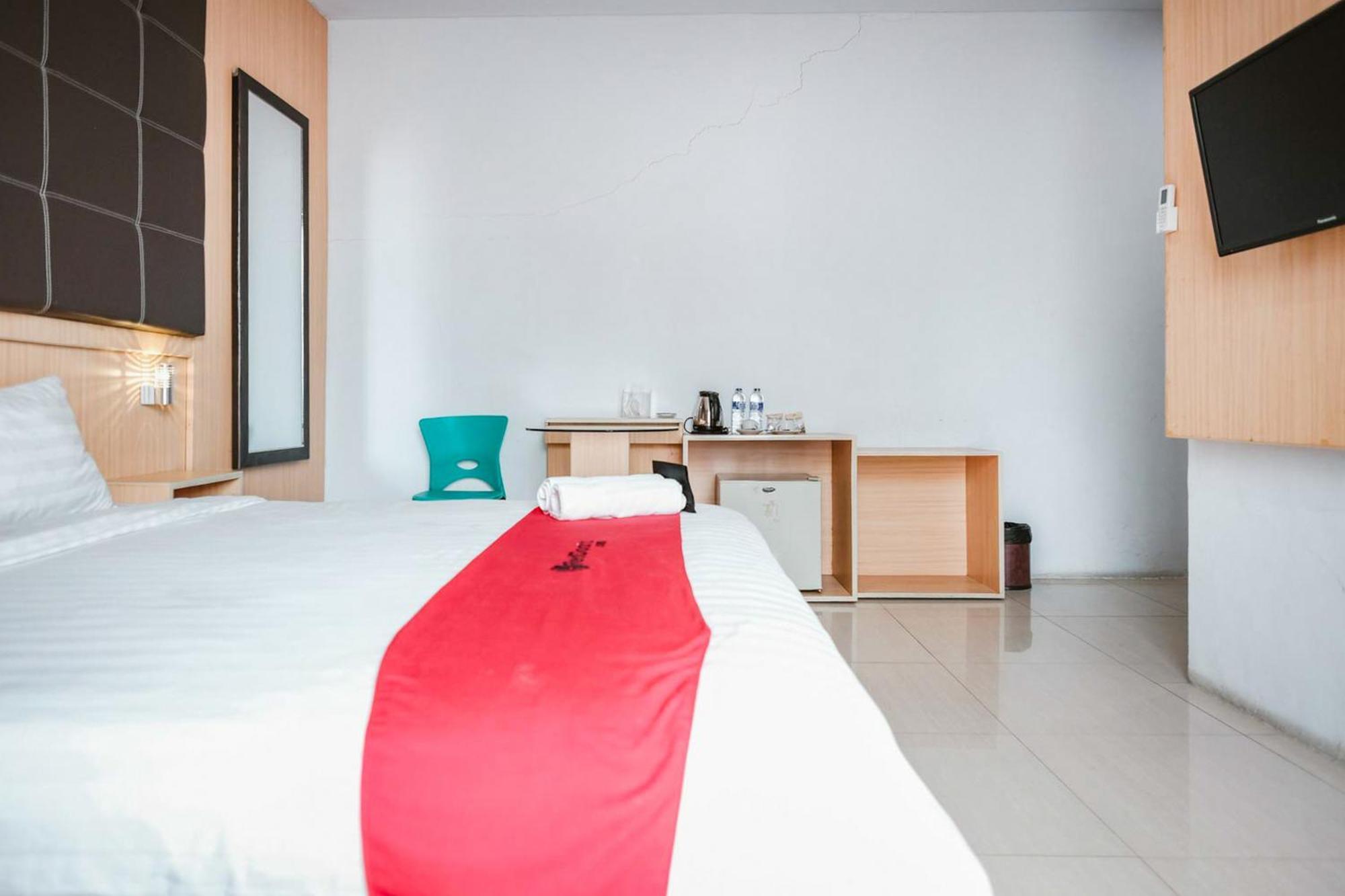 Reddoorz Premium At Hotel T-One Jambi Tanjungjohor 외부 사진