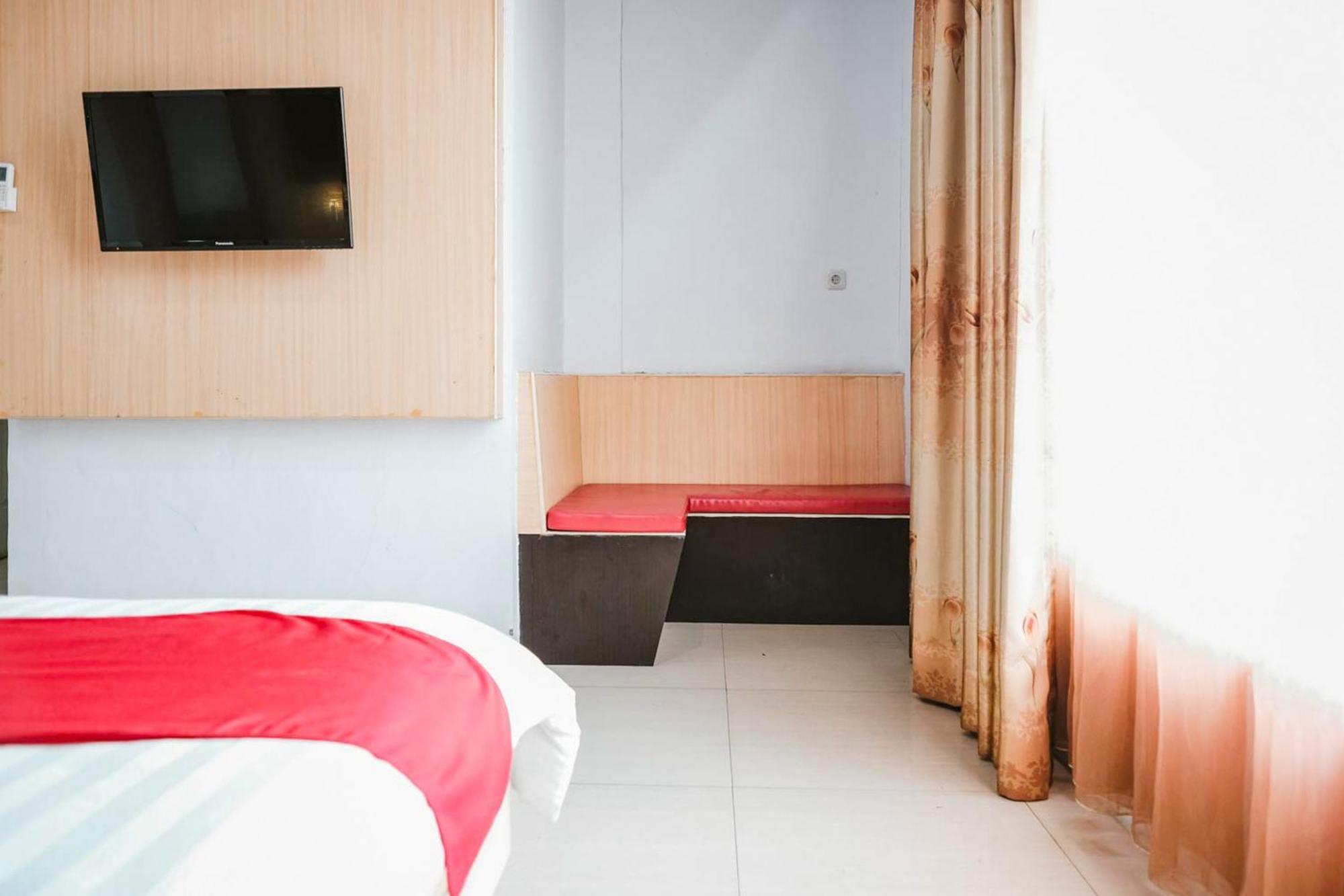 Reddoorz Premium At Hotel T-One Jambi Tanjungjohor 외부 사진